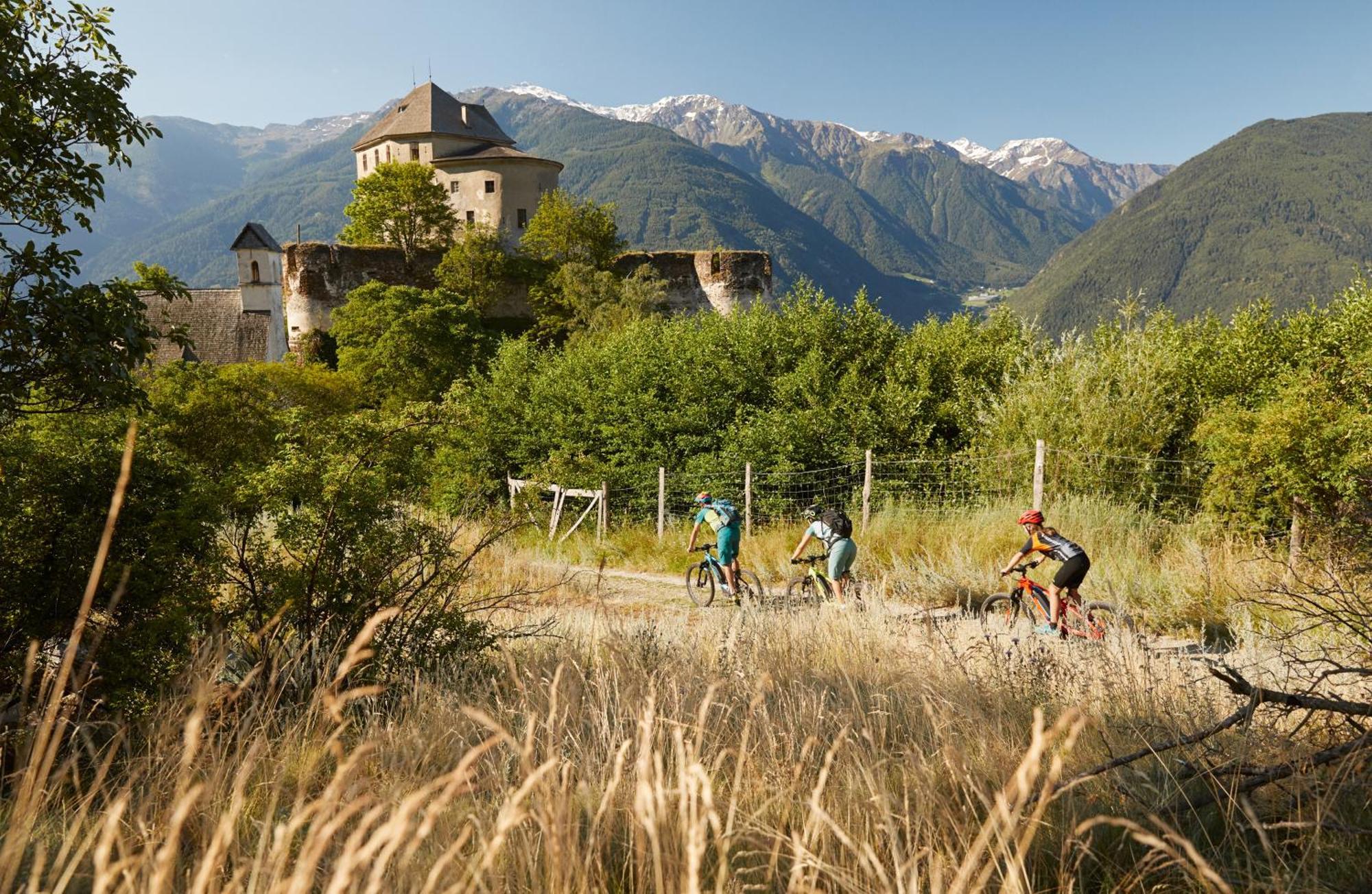 Sankt Johann Spa Suites & Apartments Prato allo Stelvio Bagian luar foto