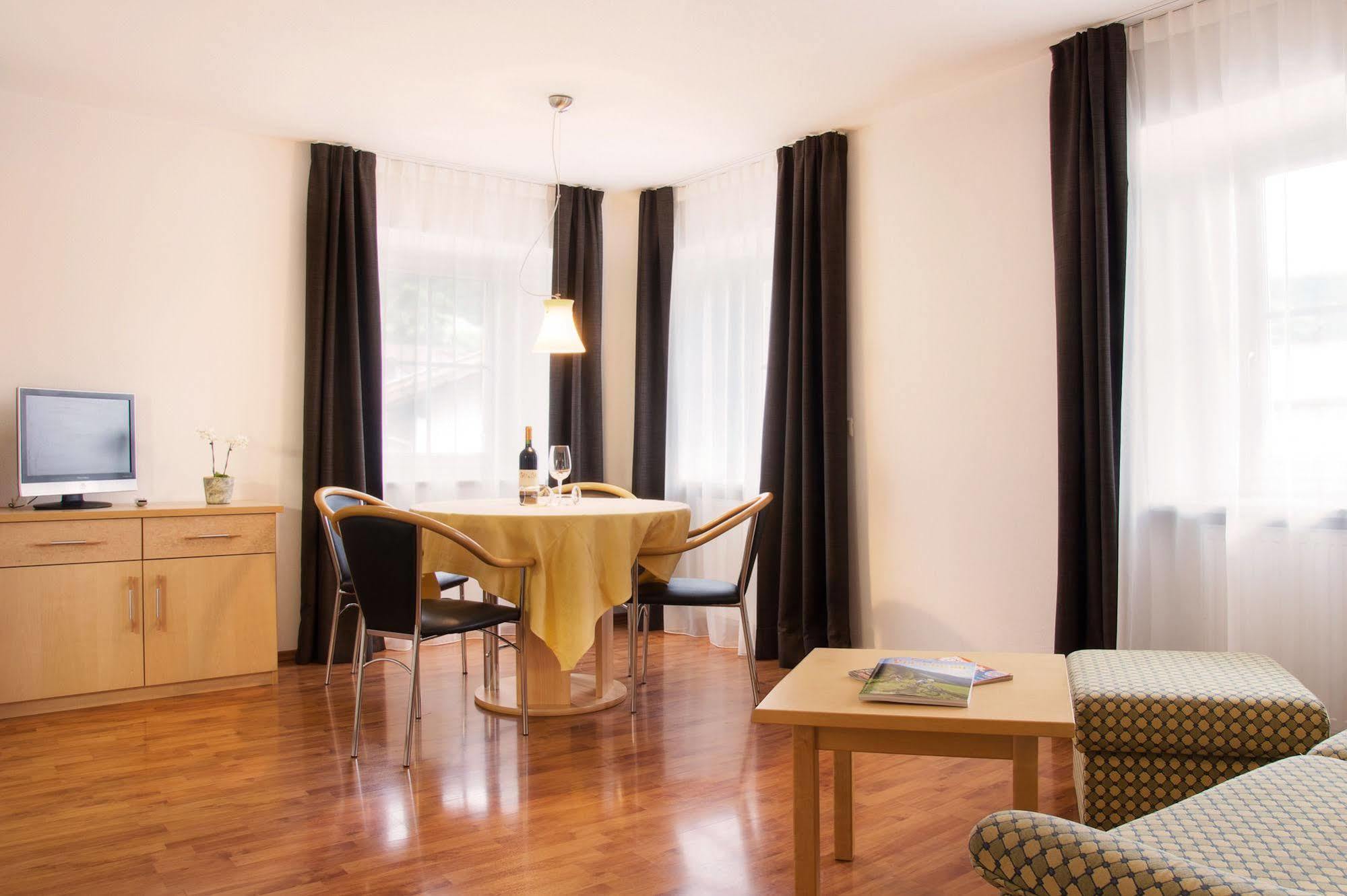 Sankt Johann Spa Suites & Apartments Prato allo Stelvio Bagian luar foto